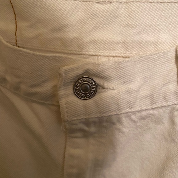 Levi’s Distressed 550 Jeans - Picture 6 of 7